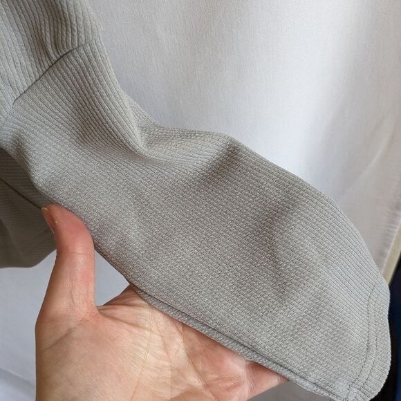 CBR Blouse NWT Size Medium Grey‎ off shoulder - Picture 3 of 4